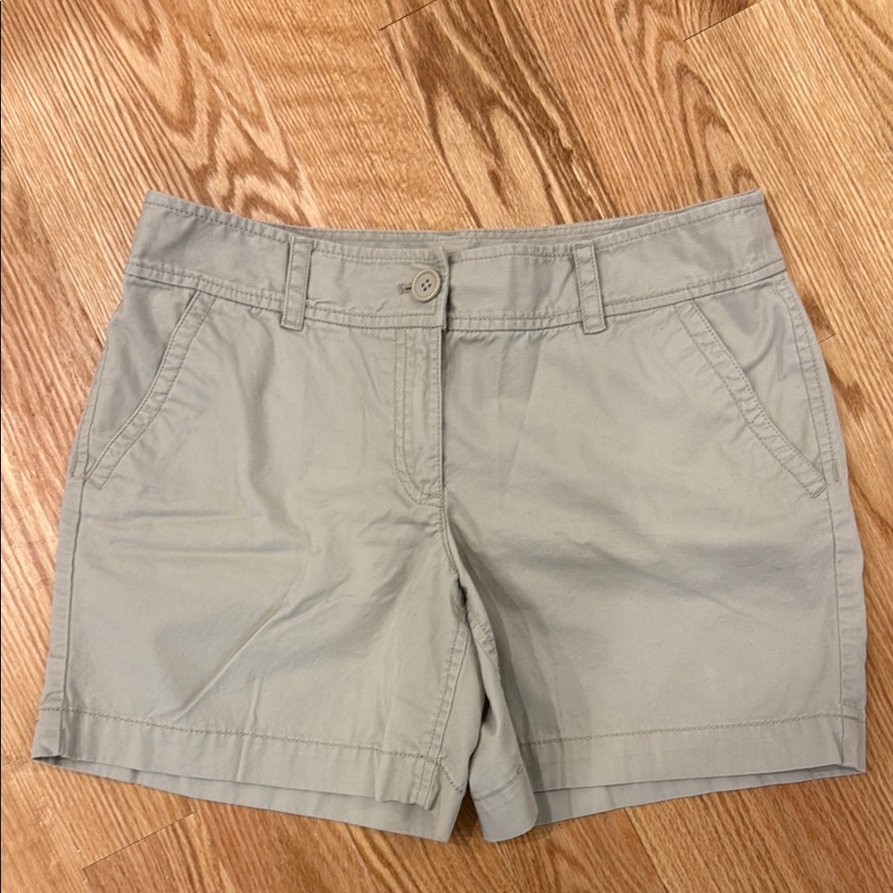 LOFT Khaki shorts size 6
